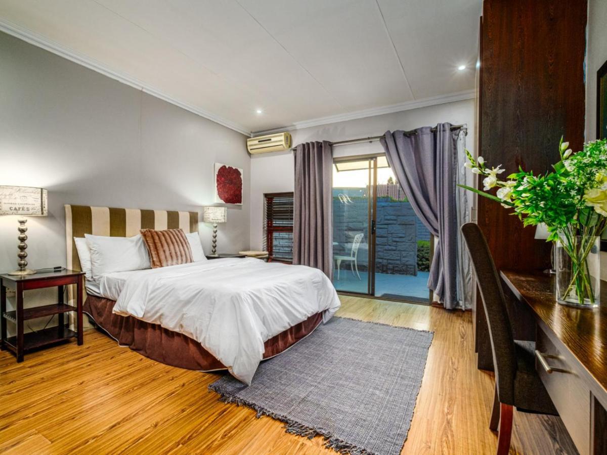 Hurlingham House Guest House Йоханнесбург Экстерьер фото