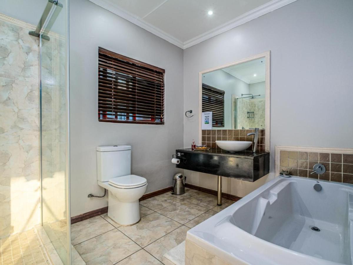 Hurlingham House Guest House Йоханнесбург Экстерьер фото