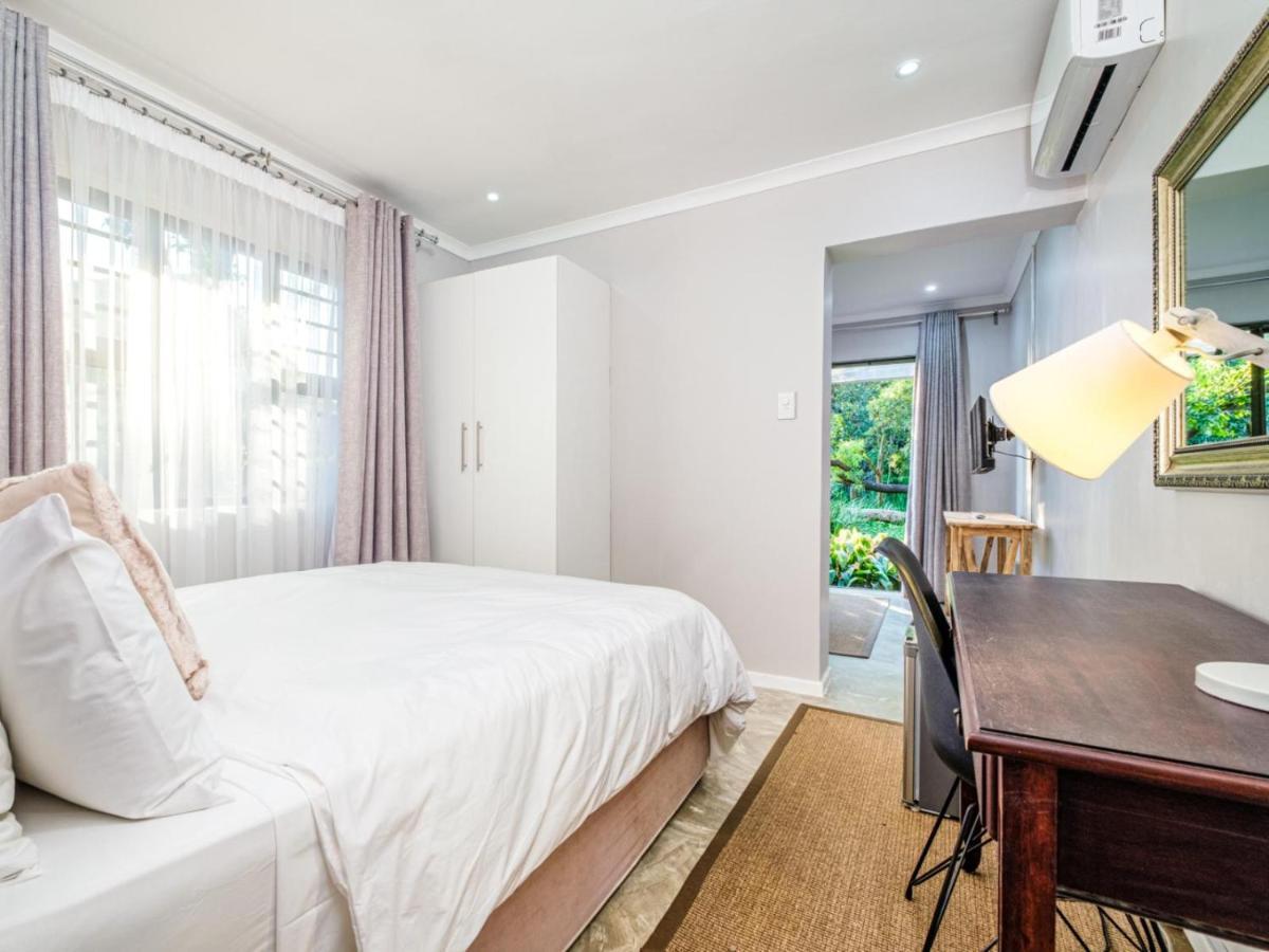 Hurlingham House Guest House Йоханнесбург Экстерьер фото